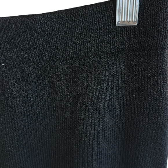St. John Black Santana Knit Skirt Size 6 - Picture 5 of 6